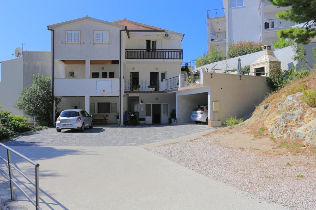 Apartments By The Sea Brela, Makarska - 6688 Zewnętrze zdjęcie