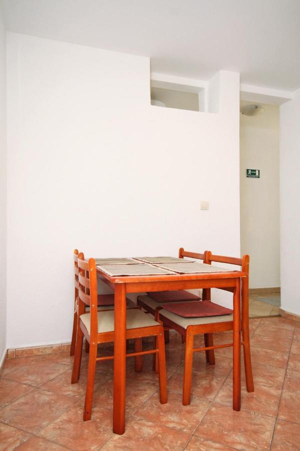 Apartments By The Sea Brela, Makarska - 6688 Zewnętrze zdjęcie